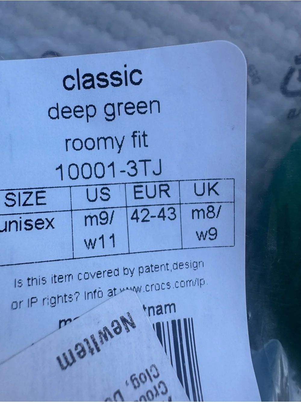 NWT Crocs Classic Clogs Deep Green Unisex M9/W11